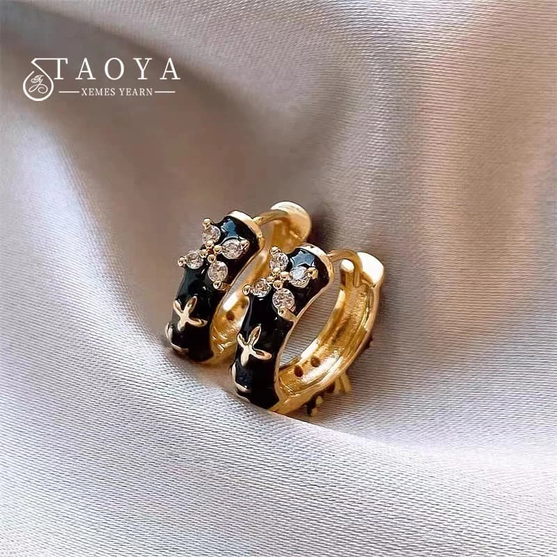 2025 New Design Classic Zircon Flower Shape Black Enamel Gold Color Hoop Earrings For Party Women's Luxury Accessories Jewelry