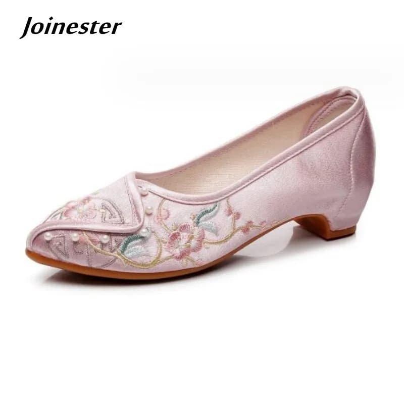 Women Pointed Toe Embroidered Mid-Heeled Shoe Spring Summer Retro Dress Pumps Vintage Style Slip on Loafer
