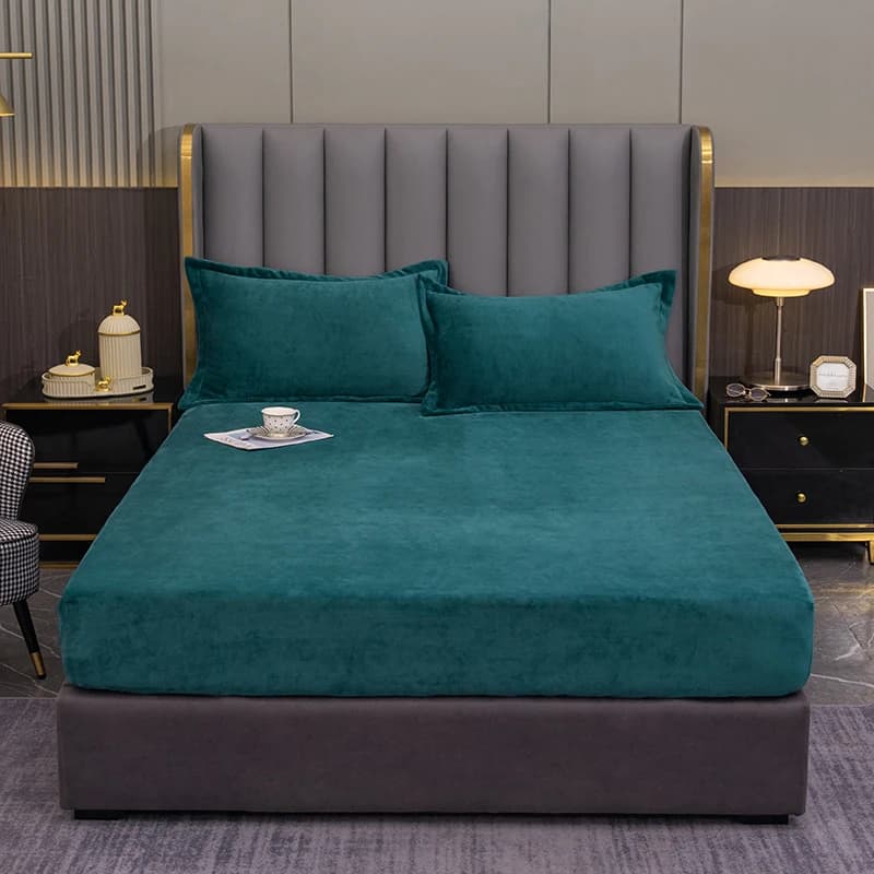 Set di biancheria da letto in tinta unita con lenzuolo in flanella verde da 3 pezzi Set di lenzuola in peluche caldo invernale Decorazioni per la camera da letto di casa Lenzuolo con tasca profonda