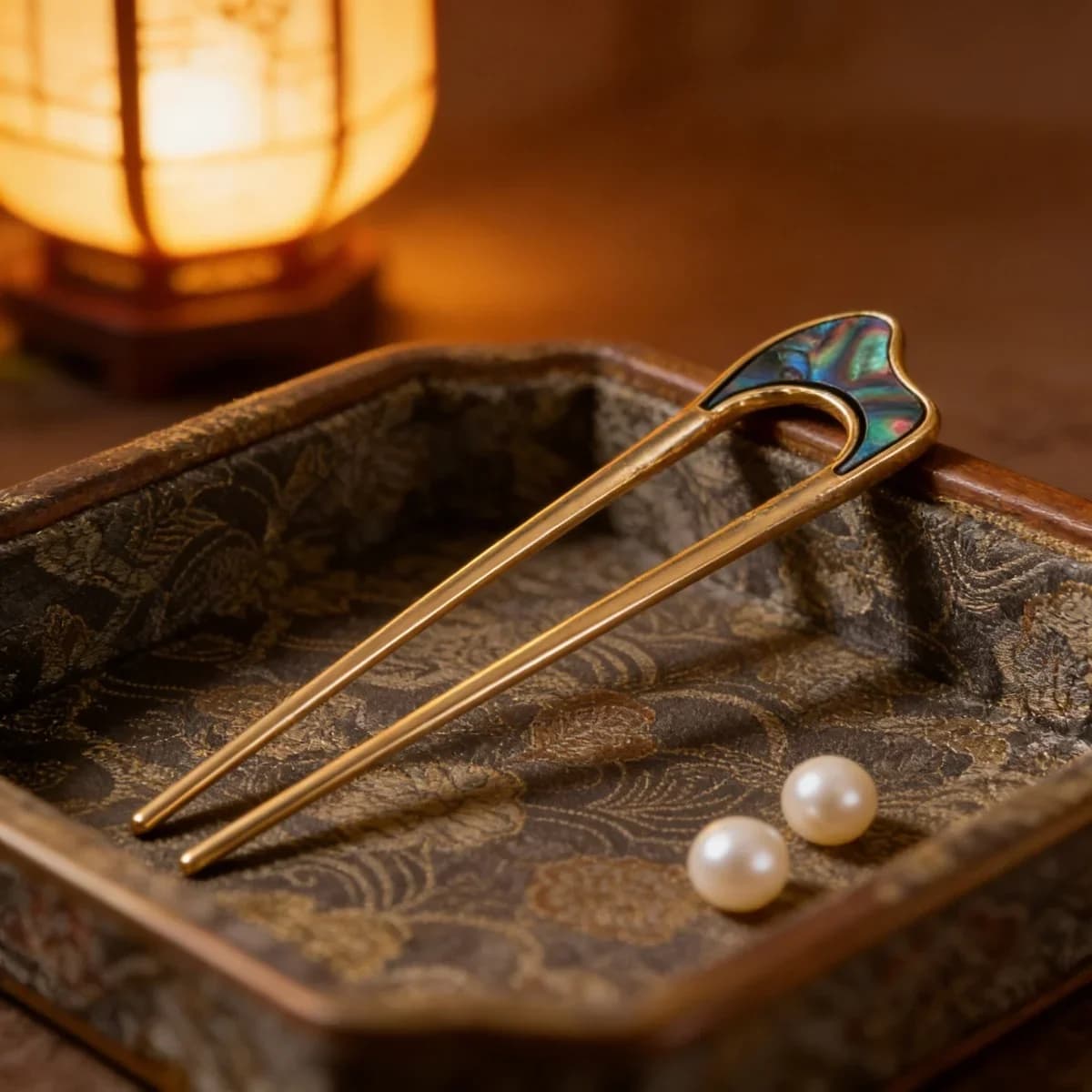 U-resistant Hairpin fork with Paper and Ball Design in Alloy, Hair Clip for Women and Girls, Elegant accessory, Gift