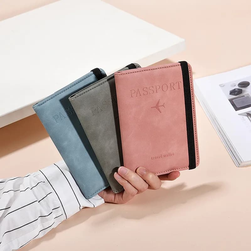 Portacarte in Pelle PU con Blocco RFID, Custodia per Passaporto, Portafoglio da Viaggio per Accessori Essenziali