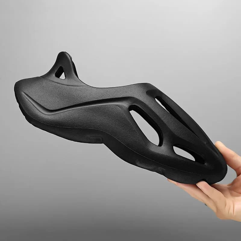 EVA sandali da uomo Soft Hollow coppia scarpe da giardino Designer Hole Women Slipper Sneakers Beach Water Shoes Slip on Foam Runner