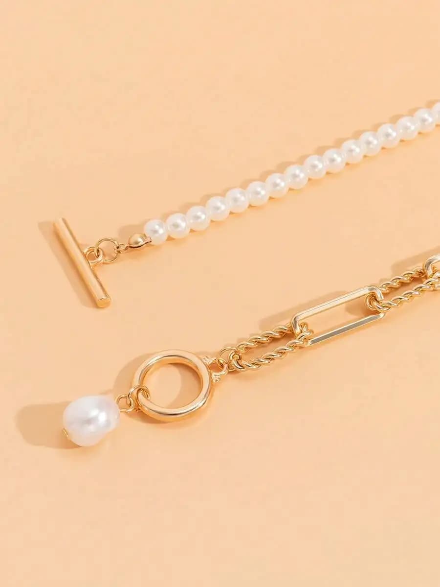 Collana lunga alla moda con catena di perline e chiusura a perla per donna, ideale per appuntamenti, vacanze e matrimoni