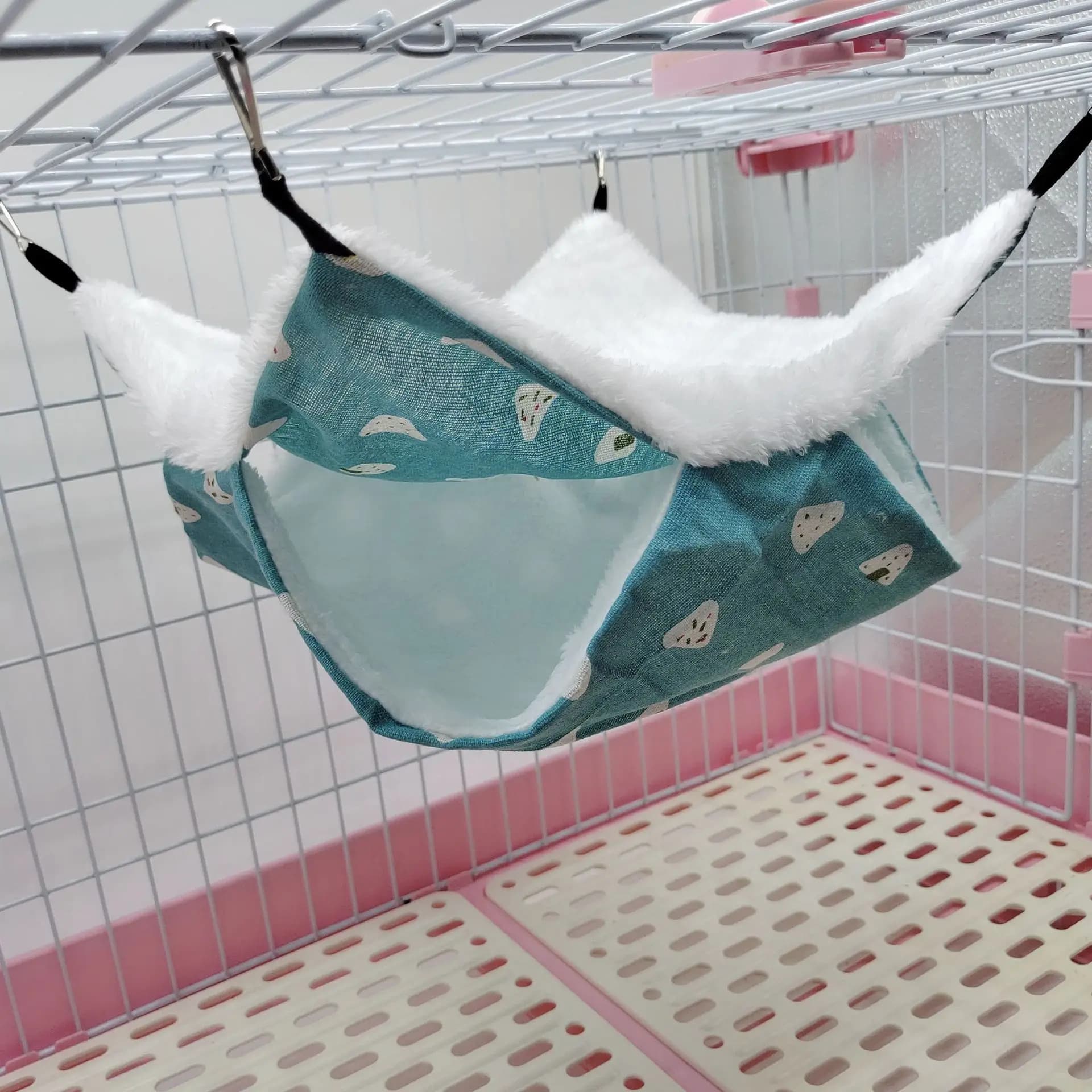 Fashion hot plush sleeping bag for pets beds squirrel cage for hamsters hammock for pets