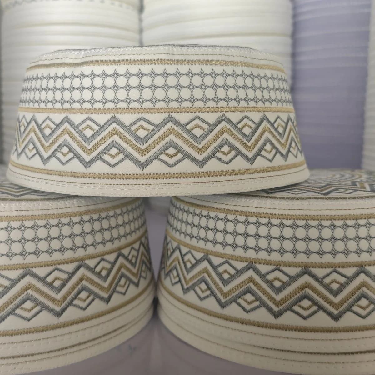 Cappelli Musulmani per Uomo, Copricapo da Preghiera Islamico, Taqiyah Kufi, Prodotti Kippa Turchi Moderni in Poliestere 03676