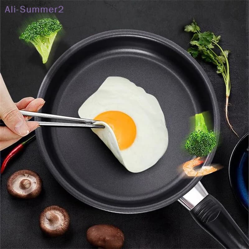 Stainless steel non-stick pan thickened for frying eggs and sauces, suitable for gas kitchens.