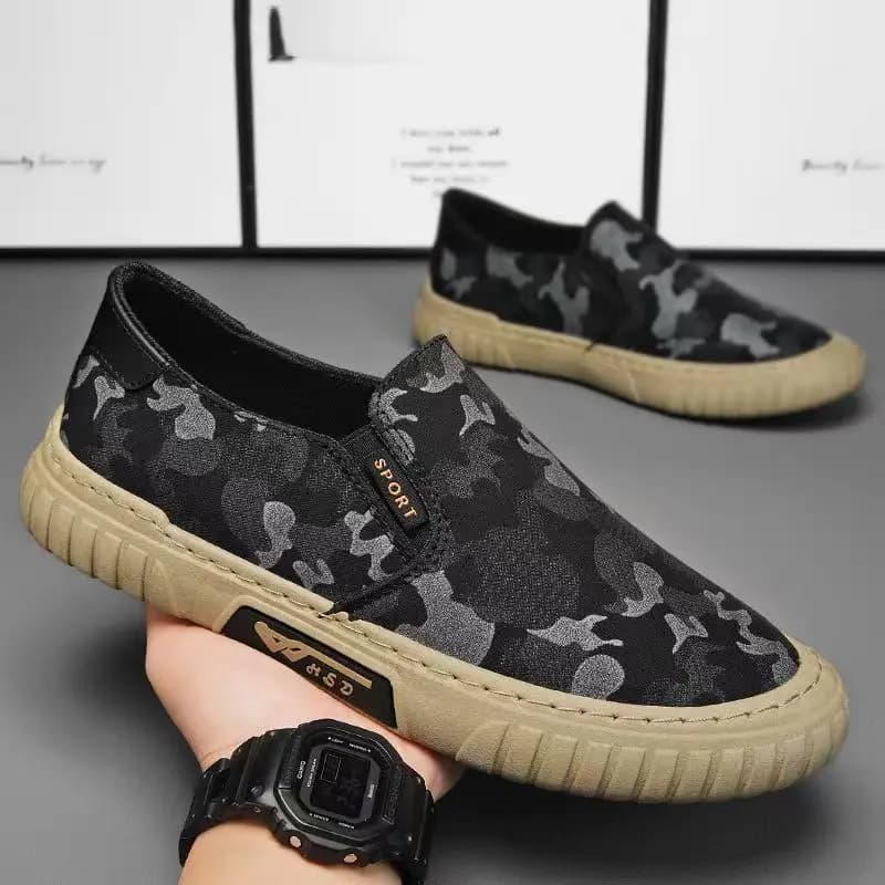 Scarpe da uomo in tela mimetica Scarpe sportive e casual traspiranti estive Sneaker basse da uomo comode Scarpe di stoffa vecchie di Pechino