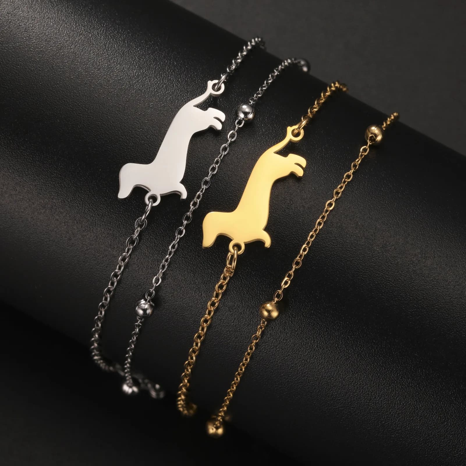 Bracciale a strati in acciaio inossidabile con ciondolo a forma di cane bassotto, catena con perline per donna, gioiello per amanti degli animali domestici