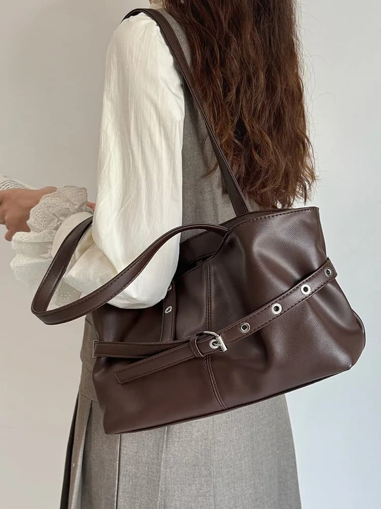 Women 2026 Shoulder Bag New High Quality Retro Motorcycle Large Capacity Handbag Metal Buckle Fashionable Versatile Armpit Bag