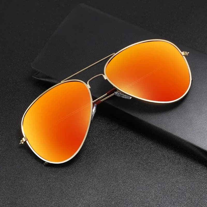Nuovi Occhiali Classici alla Moda per Uomo, Montatura in Metallo Stile Aviatore, Occhiali da Sole Anti-UV per Sport all'Aperto e Guida