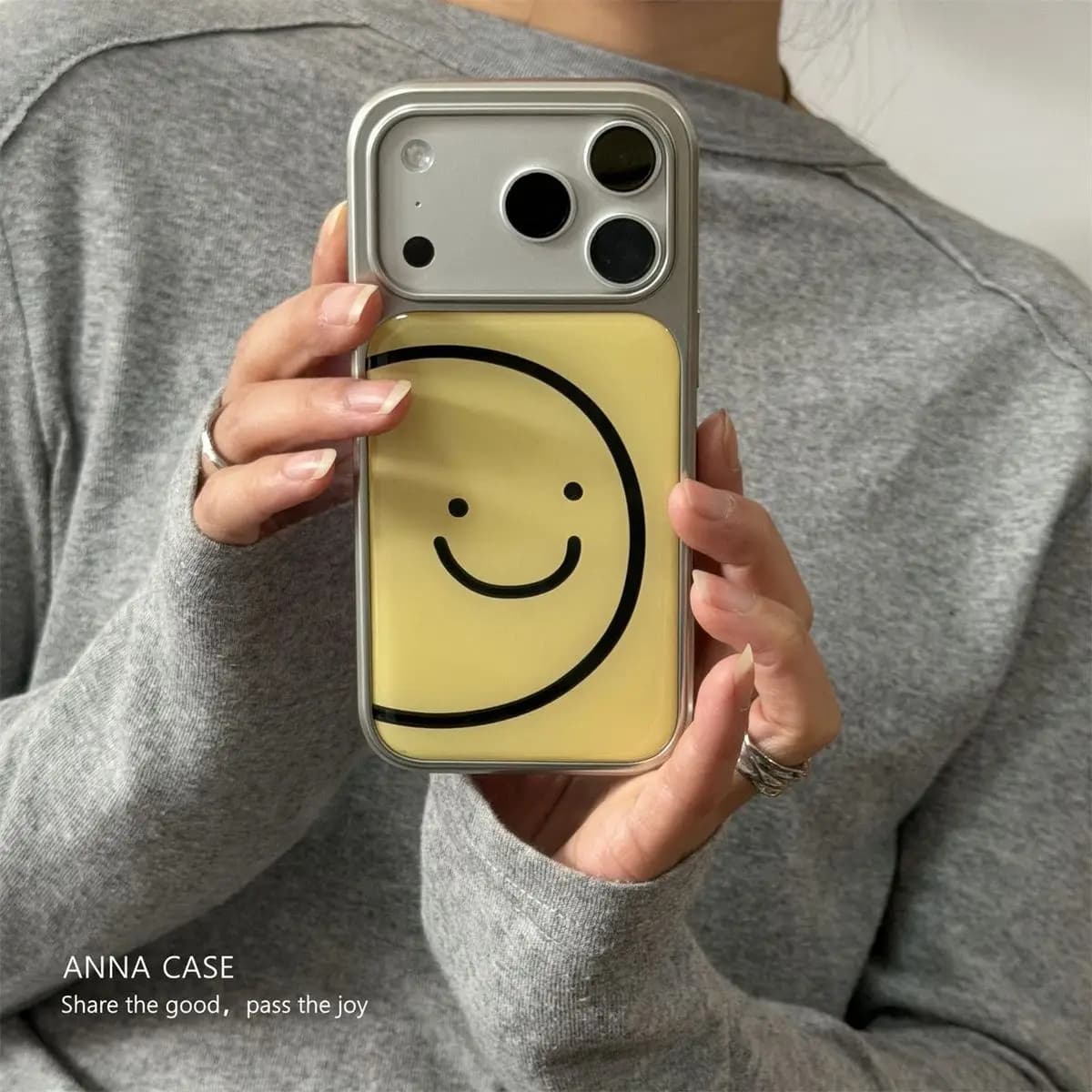Cover per iPhone 17 16 15 14 13 12 11 Pro Max Air Plus con motivo a faccina sorridente gialla primaverile in resina, stile Y2K