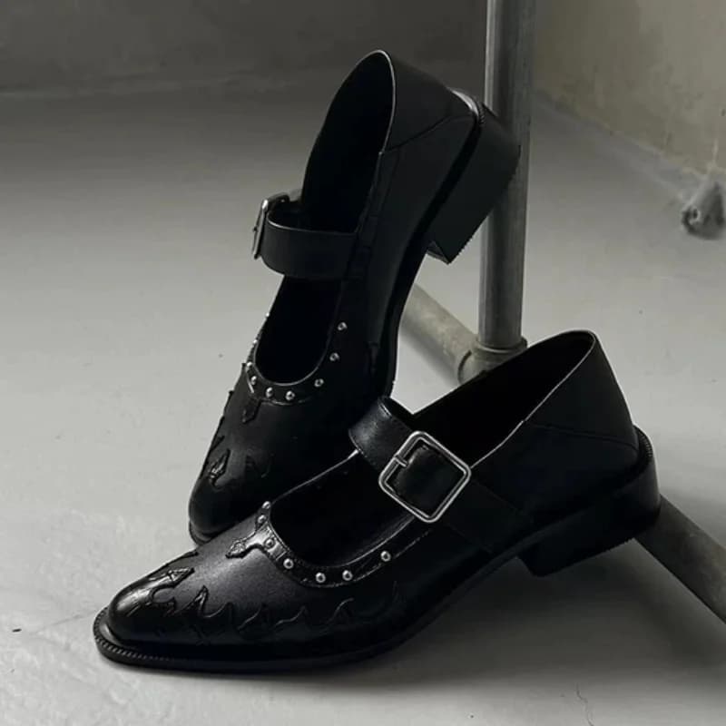 Women's Spring 2025 New Rivet Pointe Toe Chunky Chunky Fashion Moccasin British Style Women's Slip on Shoes Zapatillas Mujer