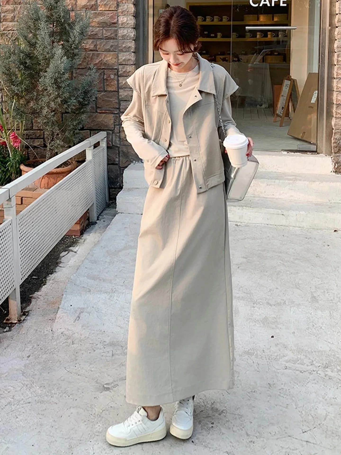 Fashionable Hong Kong Style Women's Denim Vest Bottom Shirt Skirt Set Three Pieces Autumn Workwear High End Sensation Base Layer