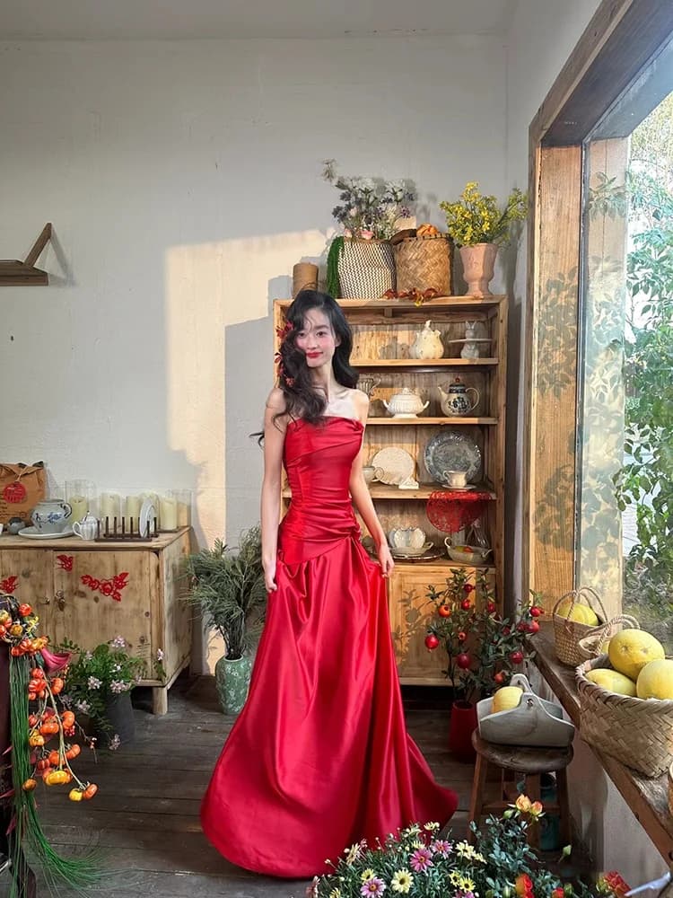 Abito da sposa in raso rosso con spalline, vestito da sera lungo per fidanzamento e cerimonia nuziale con fiocco