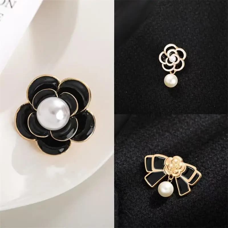 Camellia Pearl Brooch Black Oil-dripping Metal Mourning Corsage Pin High-end French Elegant Bag Cloth Scarf Accessories Brooch.