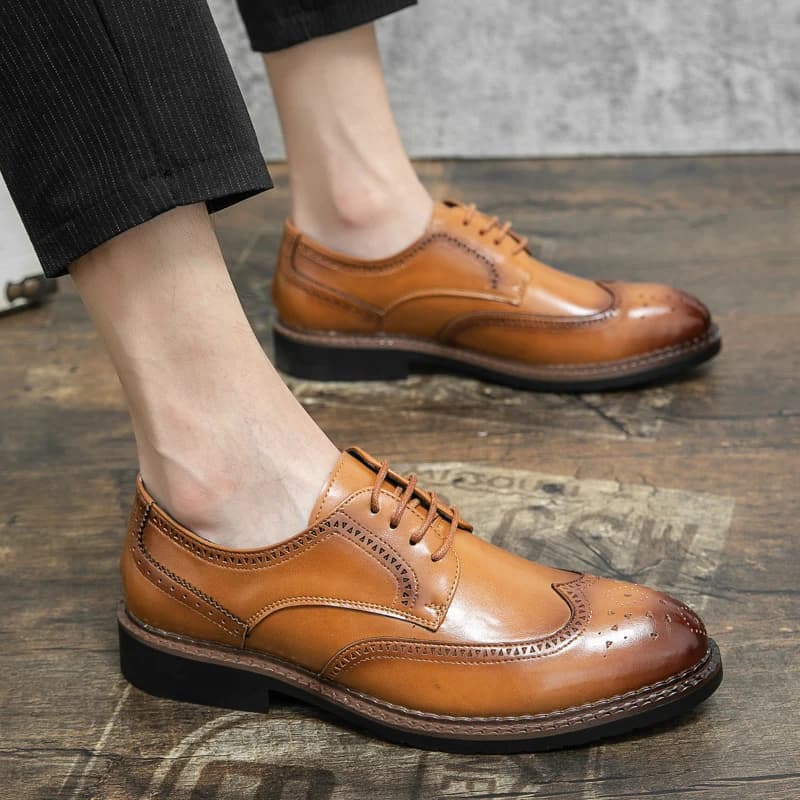 Men's Fashion Style Casual Style Fashionable gentleman's Leather Shoes Party And Wedding Dresses Red Black Strong Size Shoes 38-45
