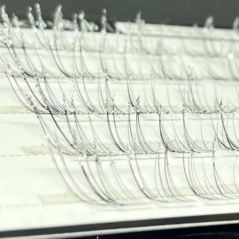 Ciglia Finte Individuali con Strass Scintillanti, Ciuffi Voluminosi dall'Aspetto Naturale, Ciglia 3D Voluminose Stile Wispy