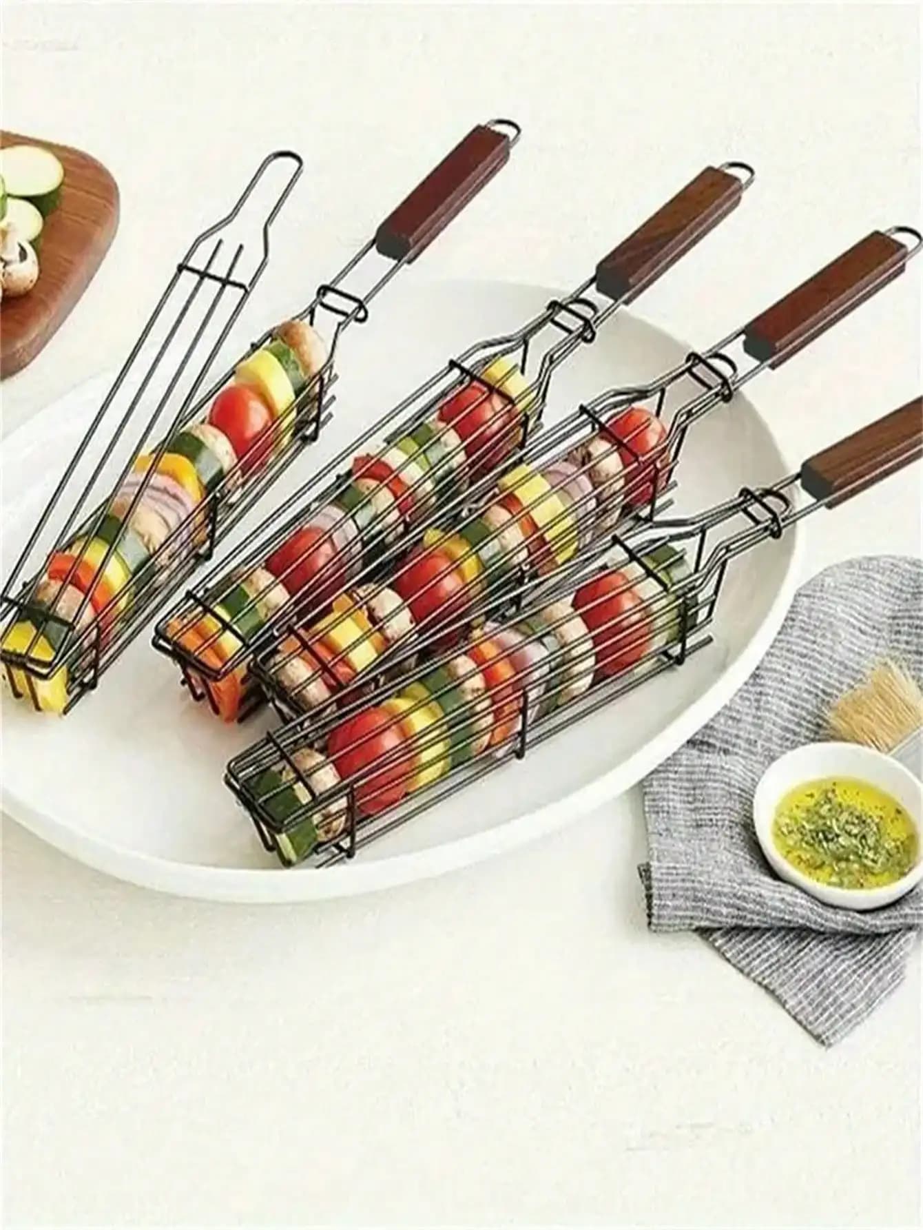 1Pc Non-Stick Barbecue Basket with Wooden Handle - Portable Metal Charcoal Barbecue Tool, Suitable for Vegetables and Meat, Perfect for Outdoor Camping, Picnics, and Hiking, Outdoor Barbecue Accessories