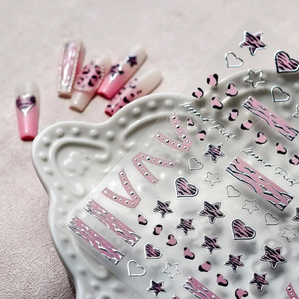5D Rosa Leopardo Stampa Decalcomanie per unghie Stampaggio a caldo Nastro Amore Cuore Stelle Pizzo Bowknot Nail Art Adesivo Fiocco a nastro Cursori per manicure