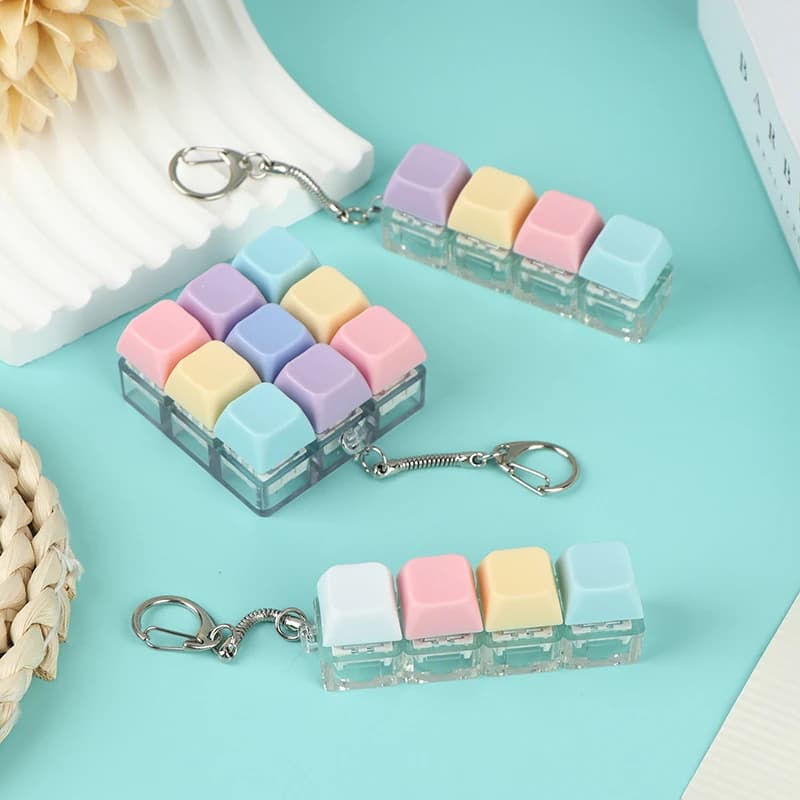 Toy Colorful Keyboard Macaron, Fai-da-Te Keyboards, Sensory Keychains, Antistress Toys, 4-Top Mechanical Toy for Adult Gifts