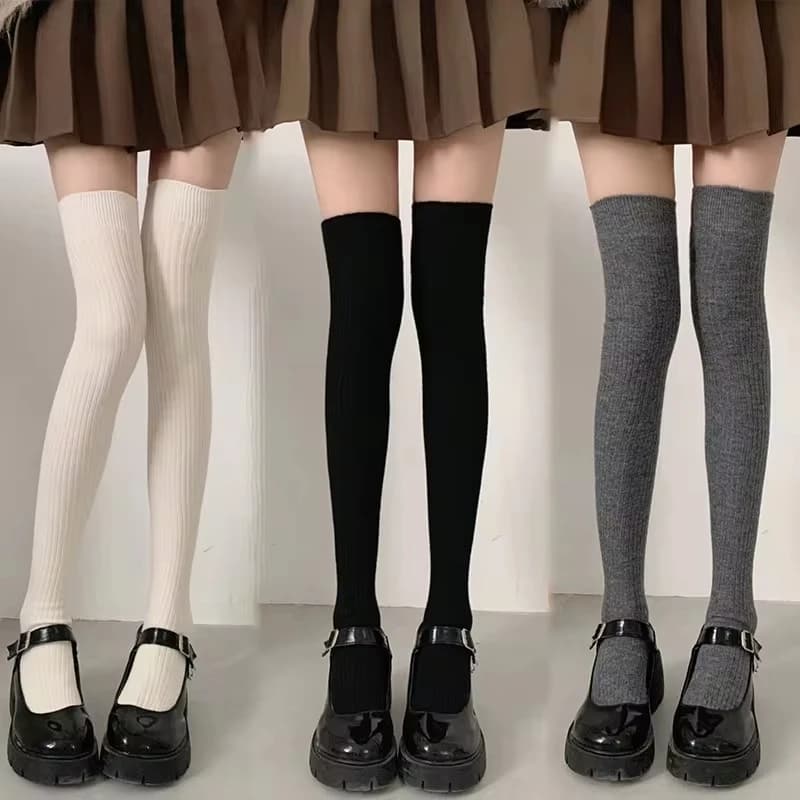 Women'swear Autumn Winter Girls Black White JK Lolita Long Socks Closed Strips Vertical Cotton Over Knee High socks at thighs