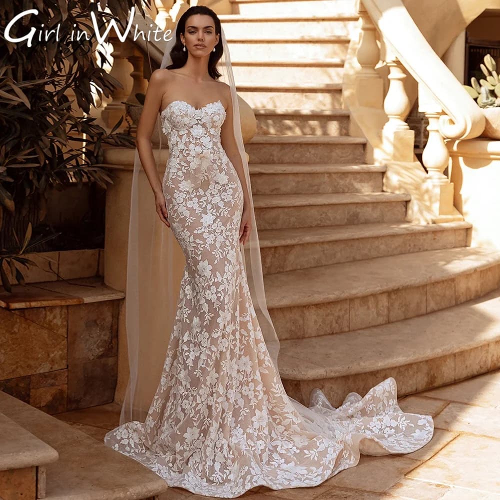 Abiti da sposa a sirena in pizzo con scollo staccabile con scollo a cuore personalizzato con spalle scoperte Abito da sposa a tromba con applicazioni senza schienale