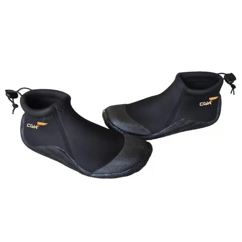 Sub Boots New Men Women Anti Coral Snorkeling Boots Anti-slip Wear Resistant Rock Fishing Trekking shoes on the river 3MM Neoprene