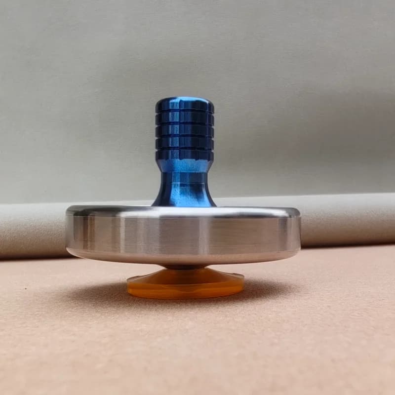 Trottola in metallo Gyro Fidget Spinner Giocattolo di decompressione Giroscopio intrecciato a mano Ornamenti per spinner da ufficio desktop (senza base)