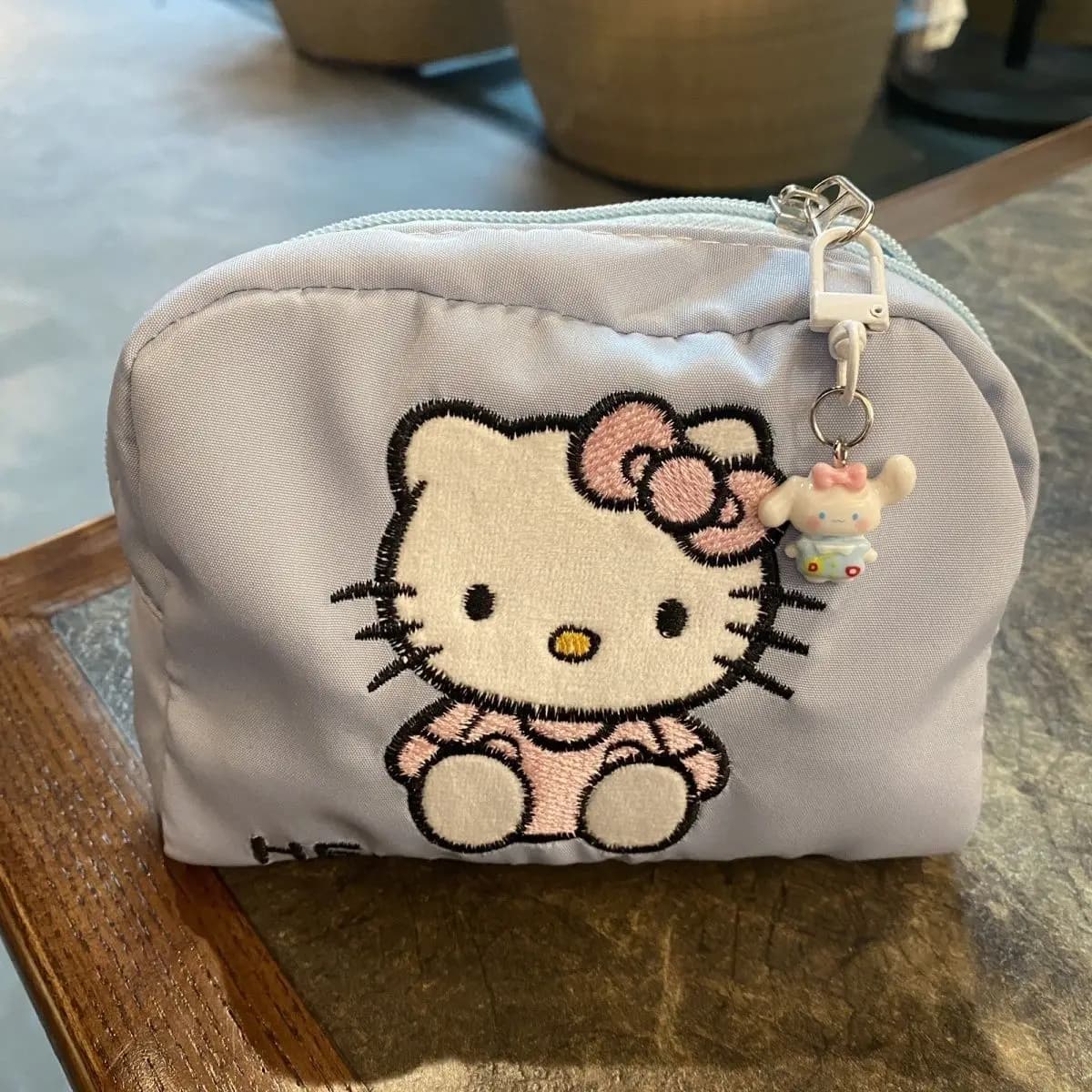 Portamonete Hello Kitty Carino per Donne, Portafoglio Ricamato con Zip, Piccola Borsa Kawaii Cartoon, Scatola Sorpresa, Organizzatore per Trucchi, Regalo per Ragazze