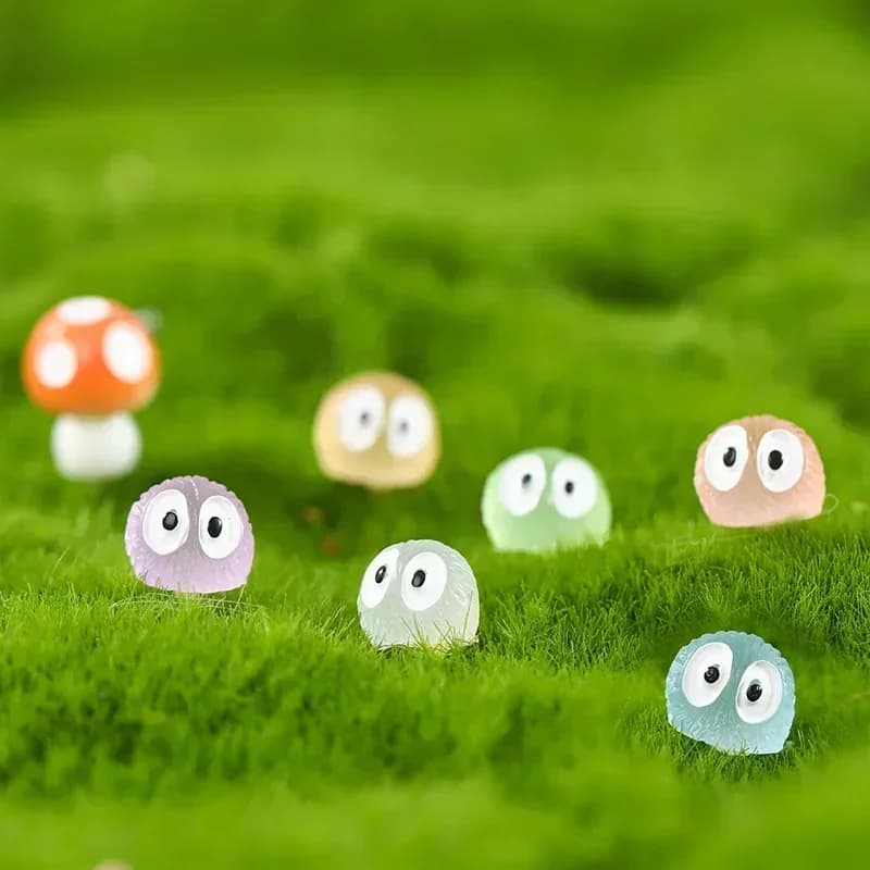 20PCS Briquette luminose Polvere di resina Elfi Palline Micro Paesaggio Figura Incandescente nel buio Ornamenti di elfi delle fate in miniatura