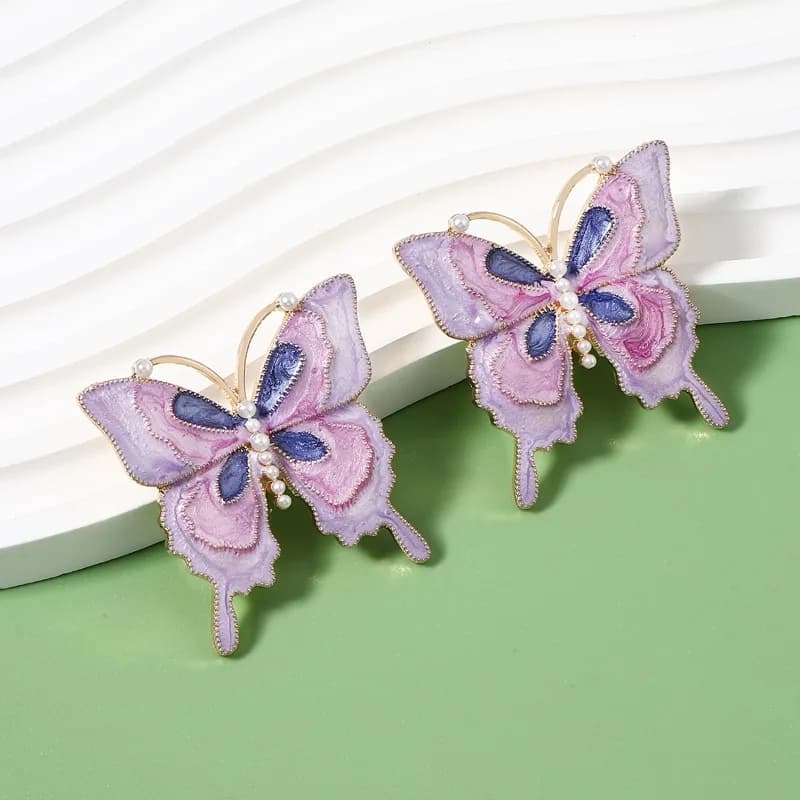 Nuovi Orecchini a Perno da Donna con Design di Nicchia Lusso Leggero, a Forma di Insetto Farfalla, in Lega con Smalto a Goccia e Perle Imitazione