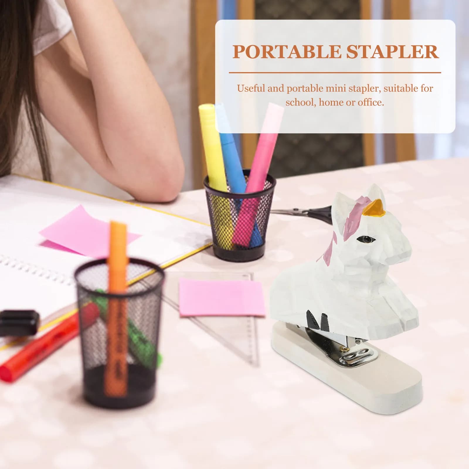 Mini Cucitrice Portatile in Legno e Metallo per Ufficio e Scuola, Organizzatore da Scrivania Leggero, Cucitrice Manuale per Libri, Forniture di Cancelleria