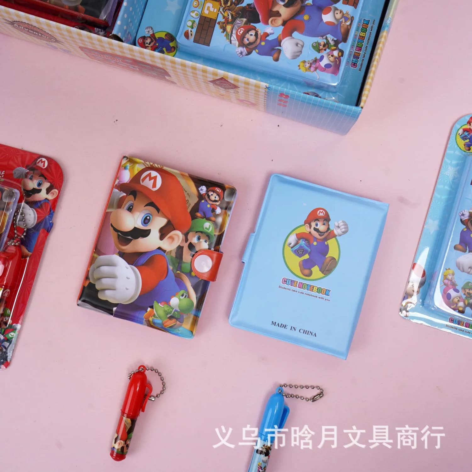 Set da 2 pezzi Super Marios, set di cancelleria con quaderno e penna a sfera, piccolo set di cancelleria per studenti, regalo per la festa dei bambini