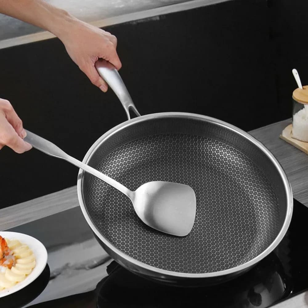 Padella Antiaderente a Nido d'Ape in Acciaio Inossidabile, Design Ergonomico per Distribuzione Uniforme del Calore, Leggera e Pratica