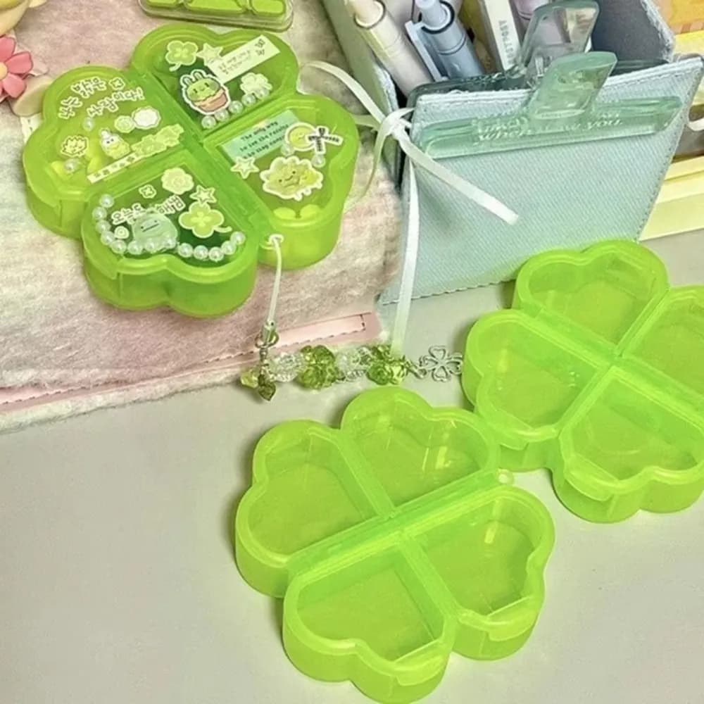 Four-leaf Clover Plastic Storage Box Creative Candy Box Four-leaf Clover Heart-shaped 4-grid Portable Medicine Box
