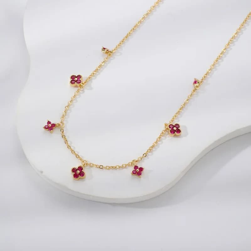 Elegant and Luxurious Clover Four-Leaf Flower Necklace Collarbone Chain Birthday Gift Niche
