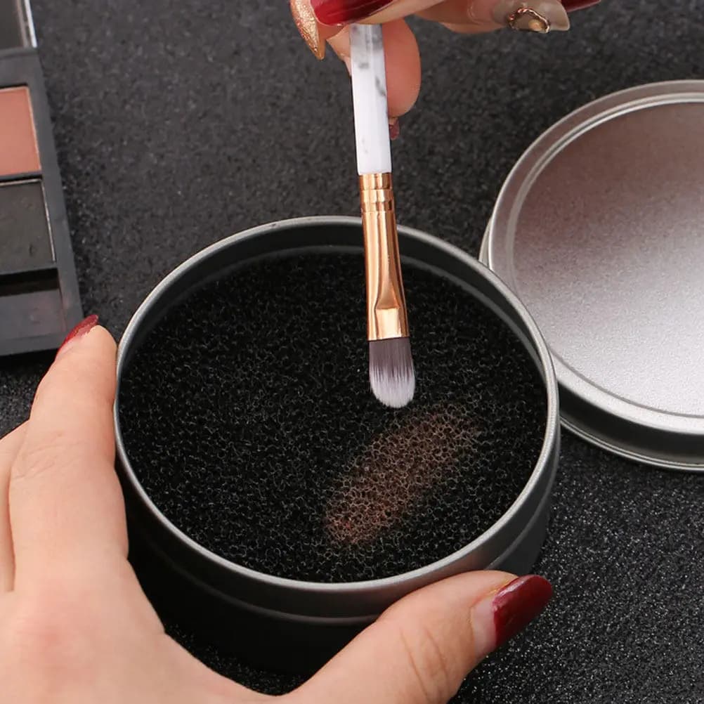 3Pcs Black Makeup Brush Cleaning Sponge Set Professional Color Remover for Eyeshadow Brushes Portable Compact Tin Travel