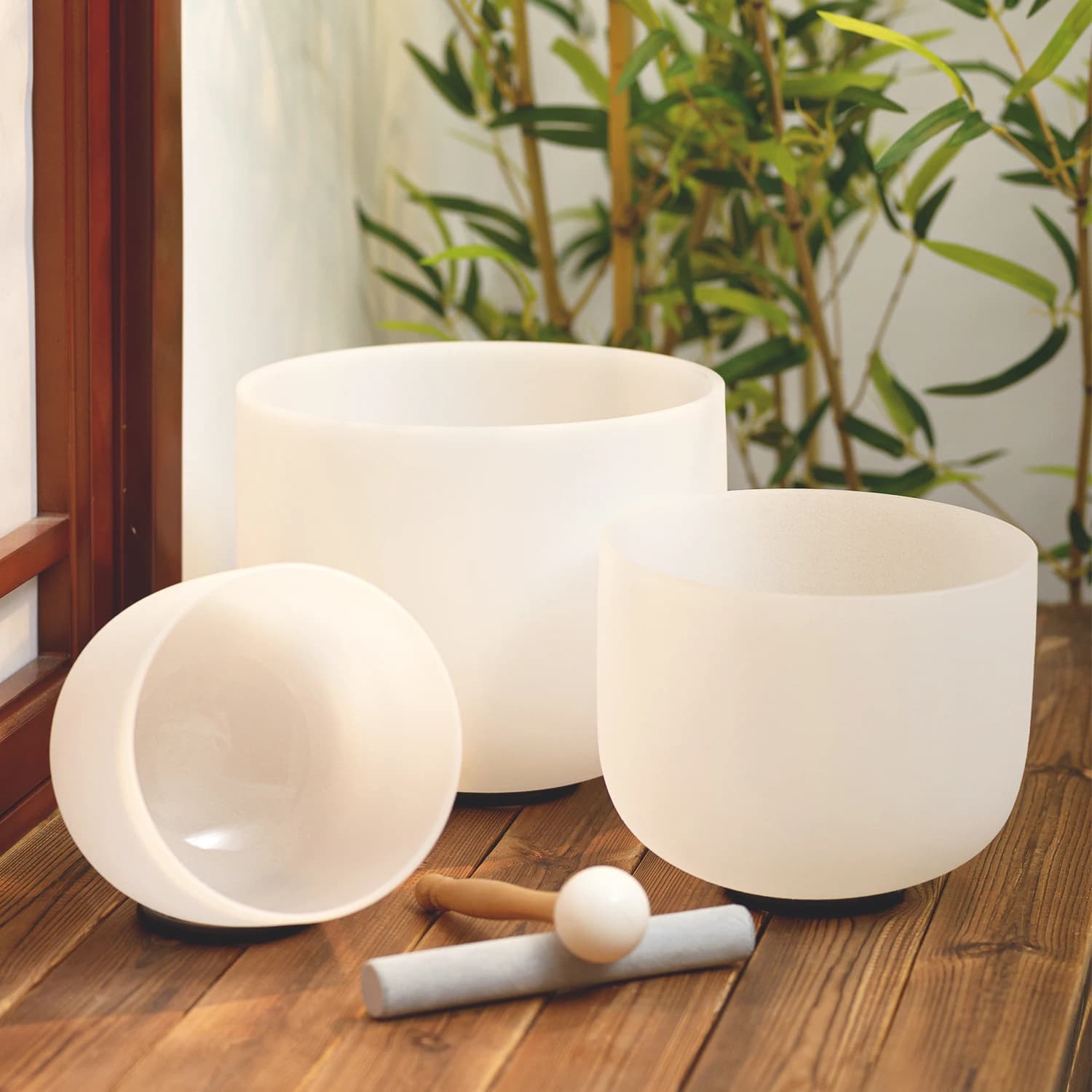 Hye-eun 6"B 8"G 10"E White Frosted Crystal Singing Bowls Chakra Set of 3pcs Tibetan Bowl for Yoga Sound Healing