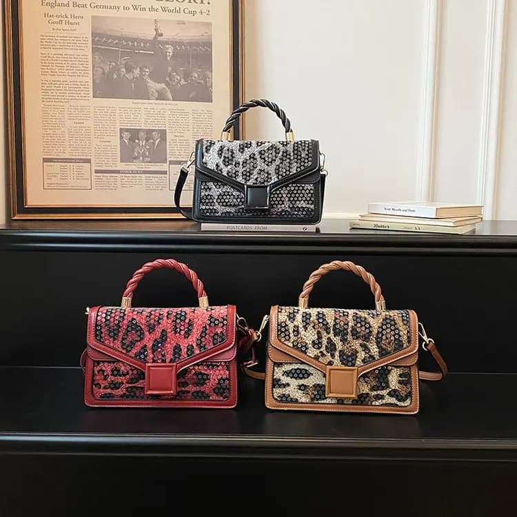 Borsa fasciatoio a protezione totale che protegge gli oggetti essenziali del bambino da polvere, urti e piccoli impatti esterni