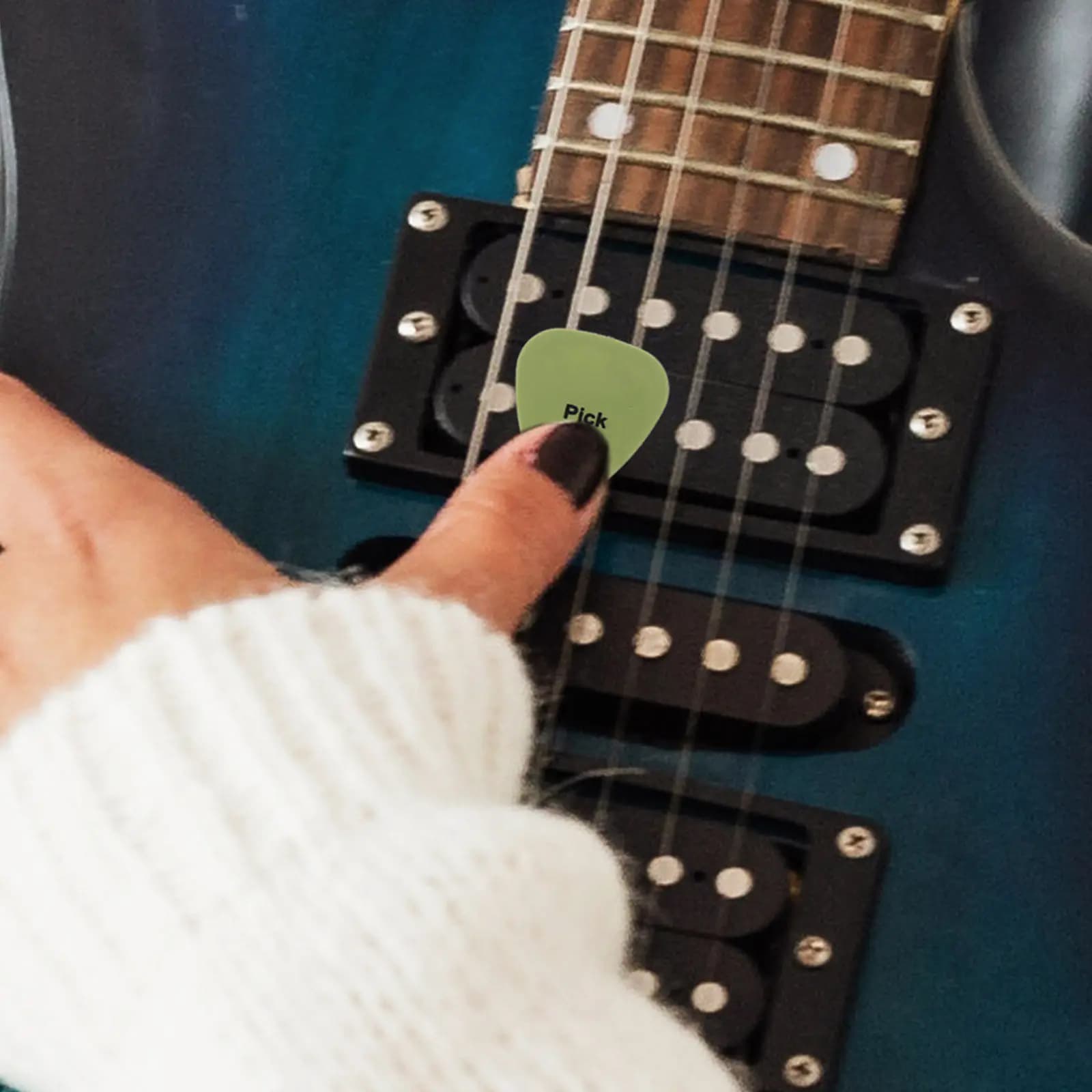 50 Pezzi Plettri per Chitarra in Resina ABS, Plettri Professionali Spessi per Chitarra Elettrica, Acustica, Basso, Ukulele, Piccoli, Leggeri e Comodi