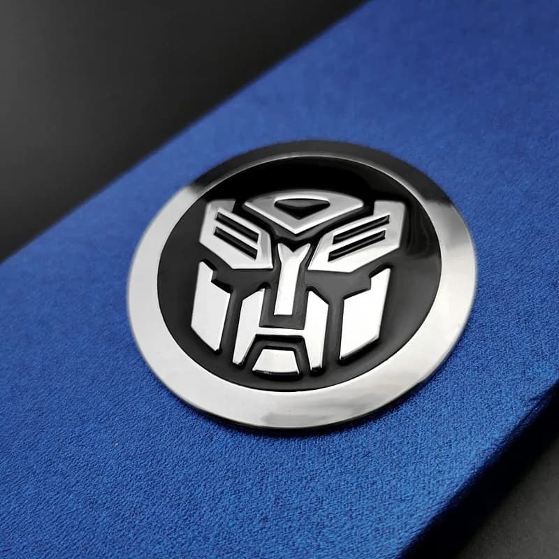 6.5CM 3D Metallo Per Autobots Styling Logo Adesivi Per Auto Emblema Baule Posteriore Emblema Distintivo Decalcomanie di Modifica