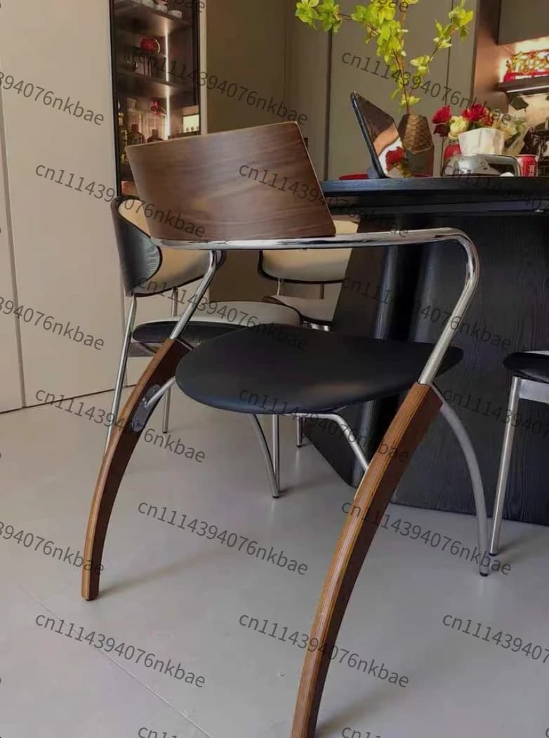 Italian Bauhaus Style Solid Wood Dining Chair Modern Single Makeup Chair Small Space Kitchen Bedroom Accent Chair