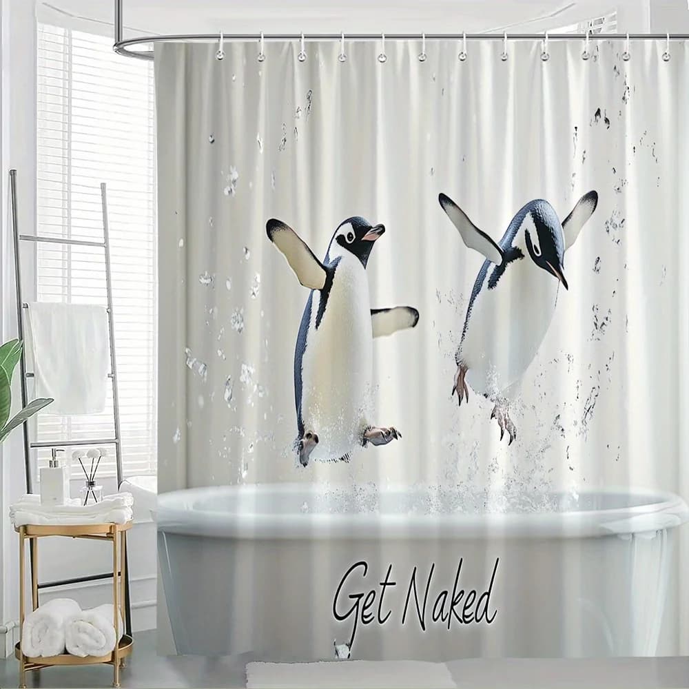 Tenda da doccia con pinguini animati che salta nel lavandino da 1 pezzo - Testo giocoso "Ret Nudo", illustrazione in bianco e nero, poliestere resistente