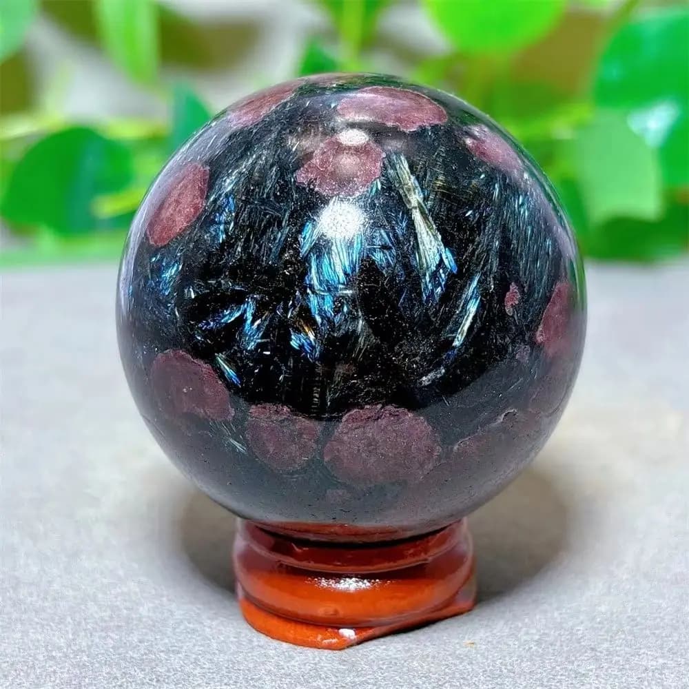 Sfera di Cristallo Naturale Lucidata in Granato Astrophyllite, Pietra Energetica per Guarigione Reiki, Decorazione per Casa e Ufficio, Meditazione e Stregoneria