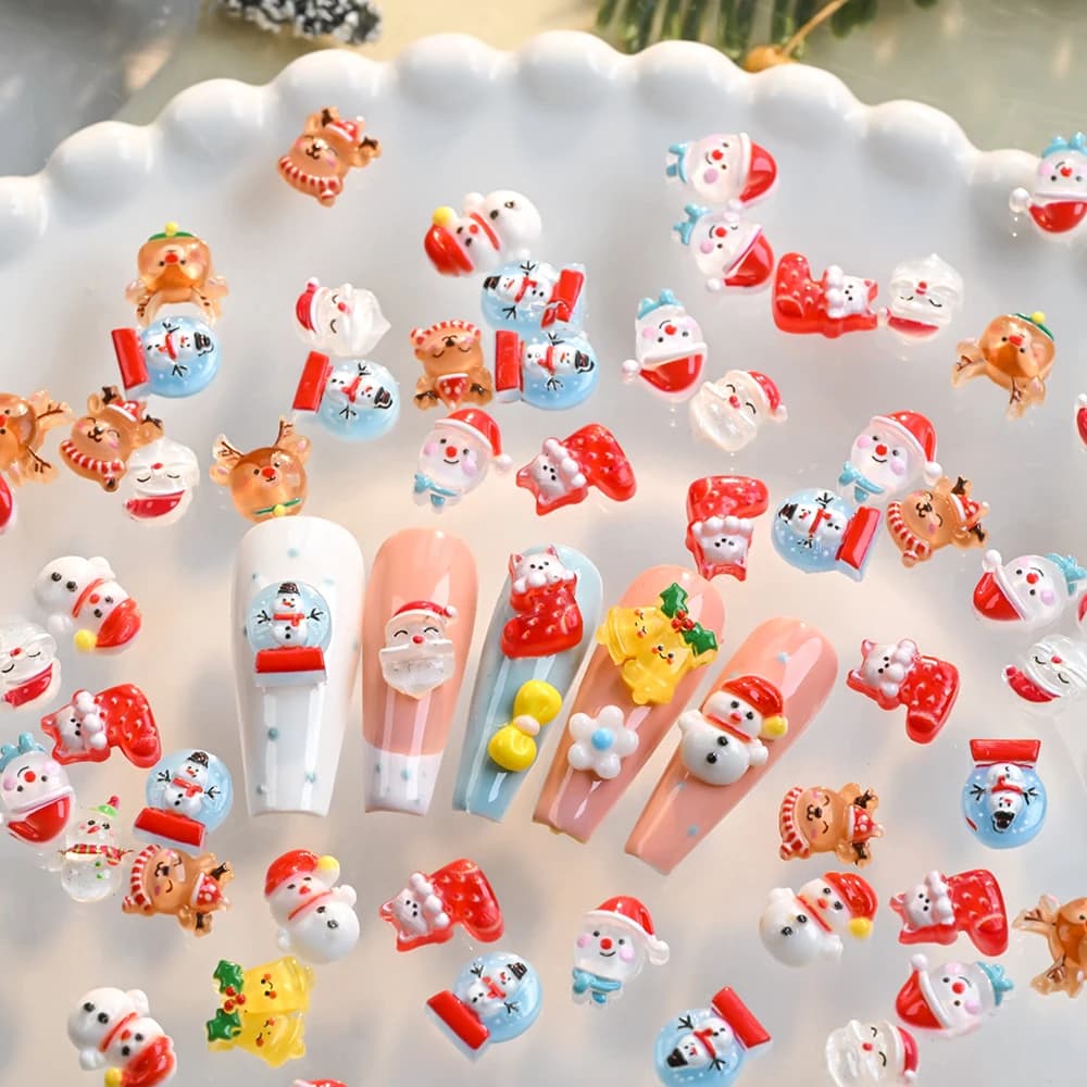 50 pz 3D simpatico cartone animato Babbo Natale resina pendenti per unghie pupazzo di neve alce neve tesoro sfera di cristallo parti decorazioni natalizie per unghie artistiche