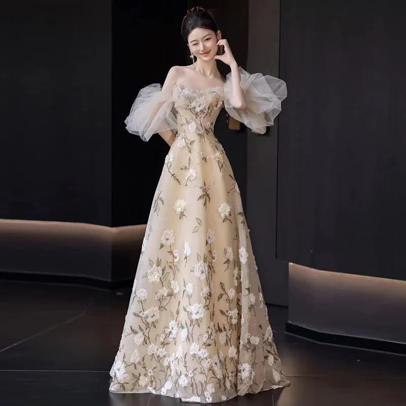 Abito da sera di fascia alta con spalle scoperte e fiori super fatati Prestazioni per host Luce di lusso per fidanzamento sposa 15 abiti Quinceanera