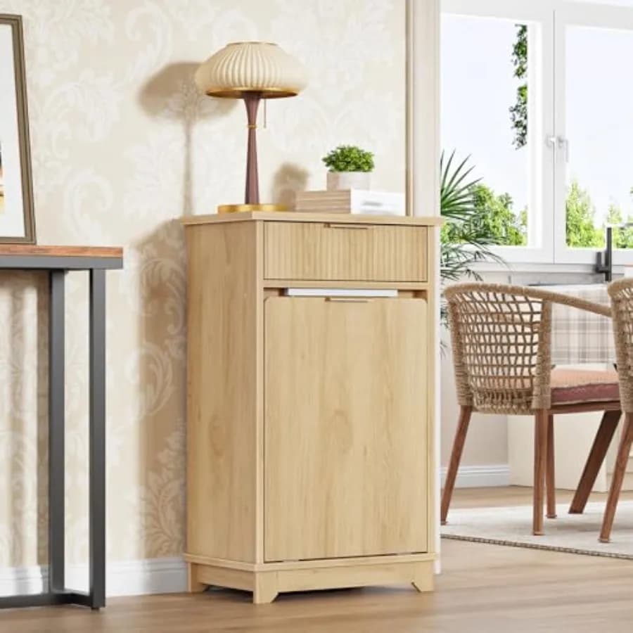 Mobiletto per la raccolta dei rifiuti da cucina e soggiorno da 10 galloni con cassetto ribaltabile e finitura in legno naturale, contenitore nascosto per rifiuti con apertura a ribaltamento.