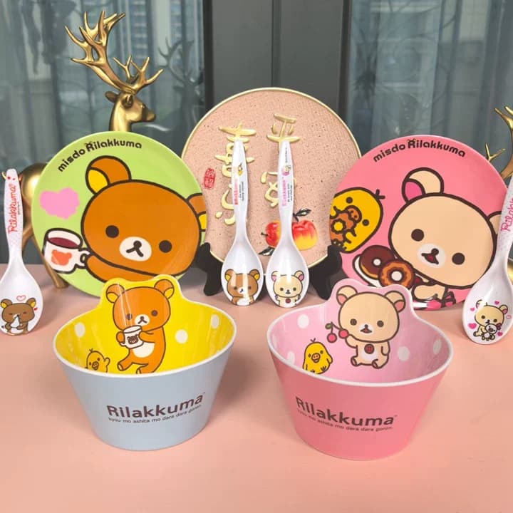 Set San-X Rilakkum con Piatto, Ciotola e Cucchiaio da 6 Pollici, Stoviglie per Bambine, Regalo Kawaii Rilakkuma per Ragazze