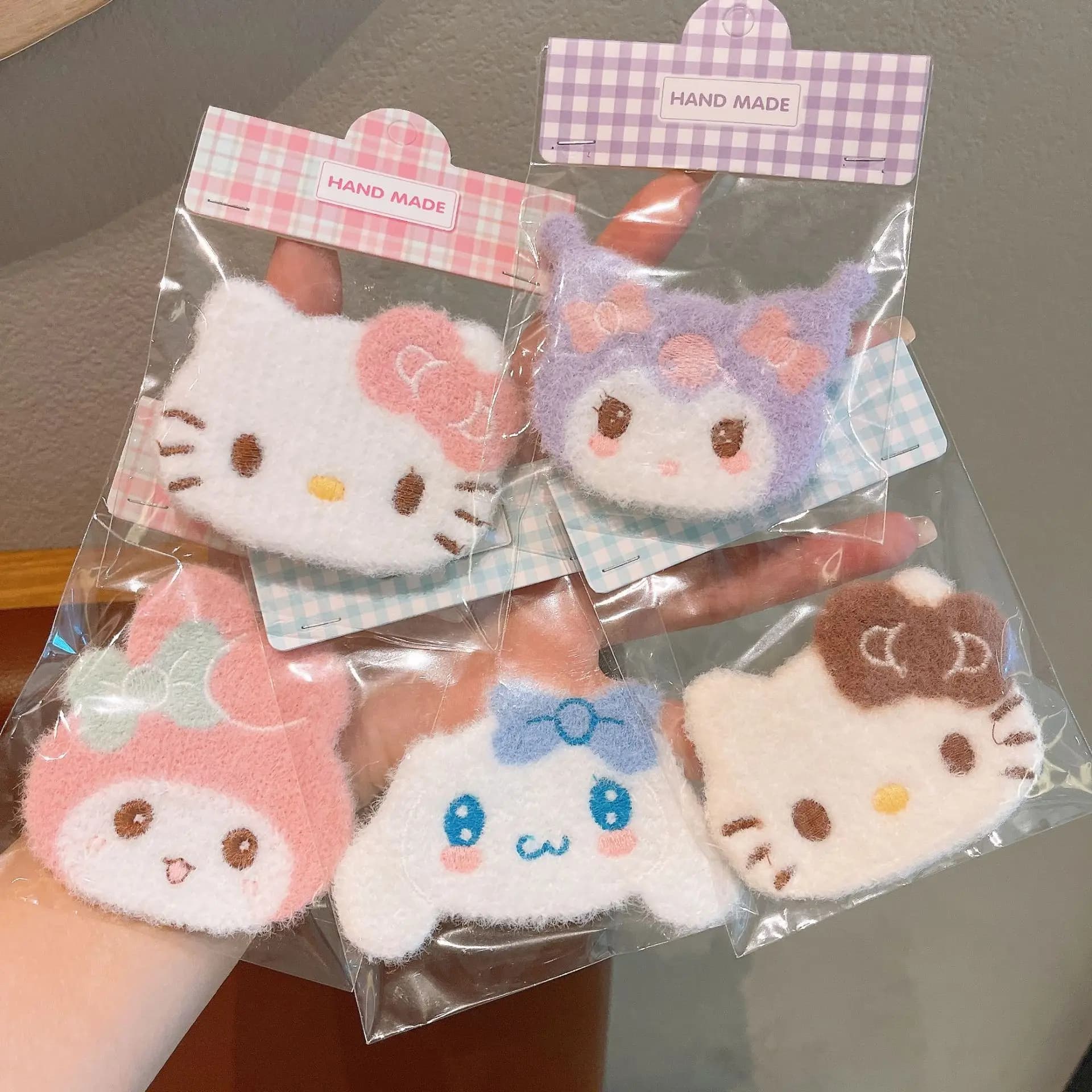Set di fermagli per capelli in peluche Sanrio Hello Kitty My Melody Kuromi Cinnamoroll Fermagli per capelli Kawaii per ragazze