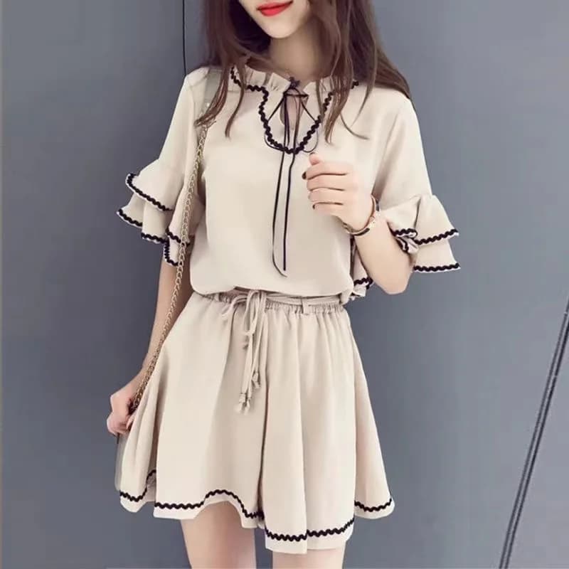 Completo Estivo da Donna in Stile Coreano con Maniche in Pizzo, Pantaloncini a Vita Alta e Gamba Larga, Set Sportivo Casual alla Moda